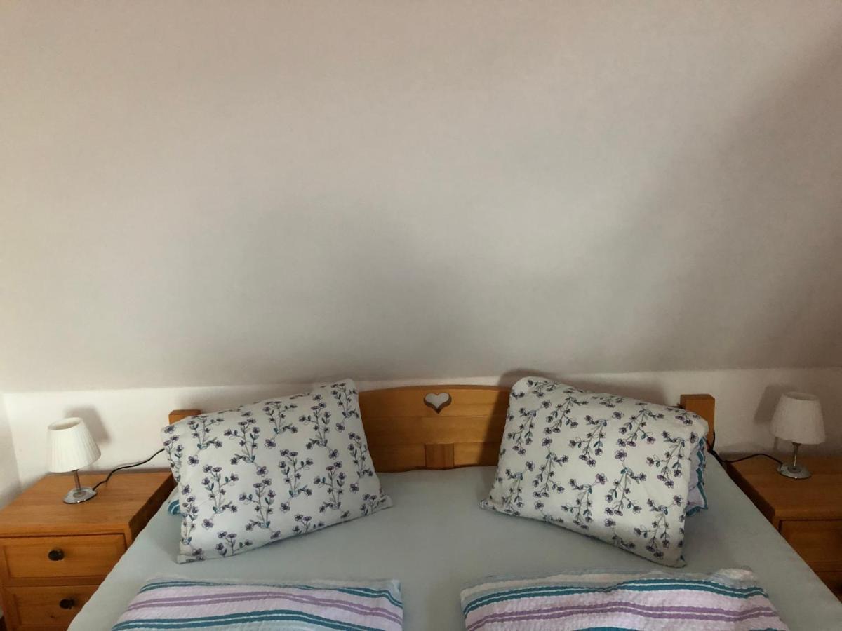 Hajenka Hrabete Buquoye Hotel Kaplice Bagian luar foto