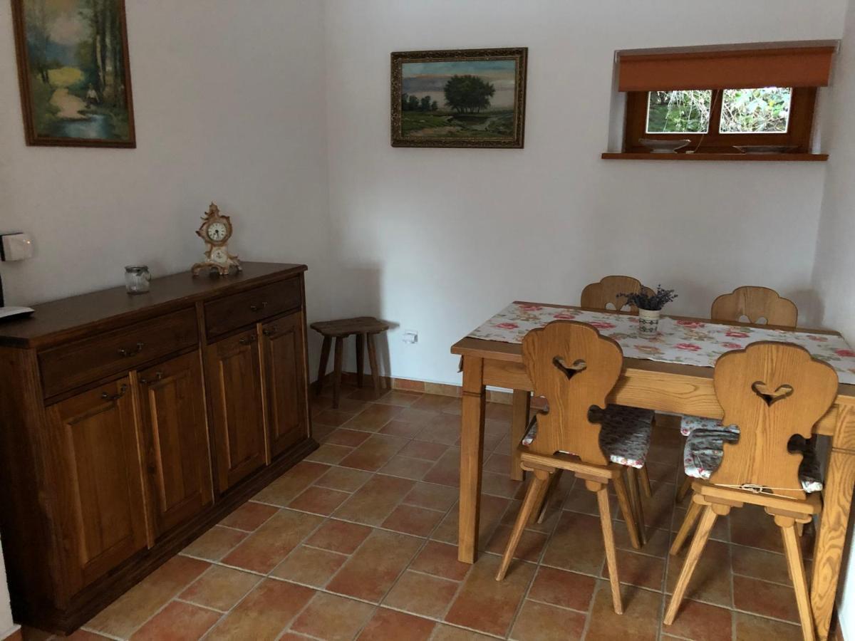 Hajenka Hrabete Buquoye Hotel Kaplice Bagian luar foto